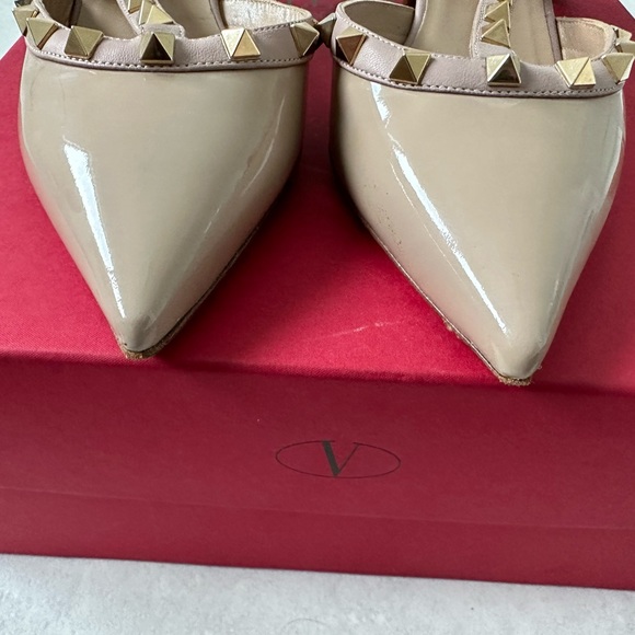 VALENTINO ROCKSTUD Caged Patent Kitten Heels 65MM SZ 39 Poudre/Beige MRP… - Picture 7 of 12